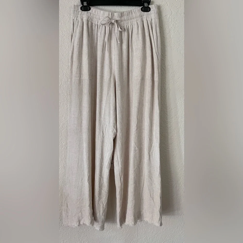 SOLD OUT- Umgee Womens Pant with Elastic Waist, Side & Back Pockets,Frayed Hem - Picture 2 of 6